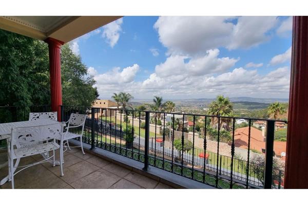 Luxurious Glenvista Rental with Stunning Thaba Bosigo Views


Welcome to your dream ...