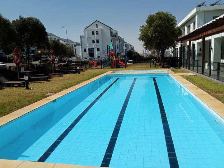 2 Bedroom Apartment / flat for sale in Greenstone Ridge - P24-114203776