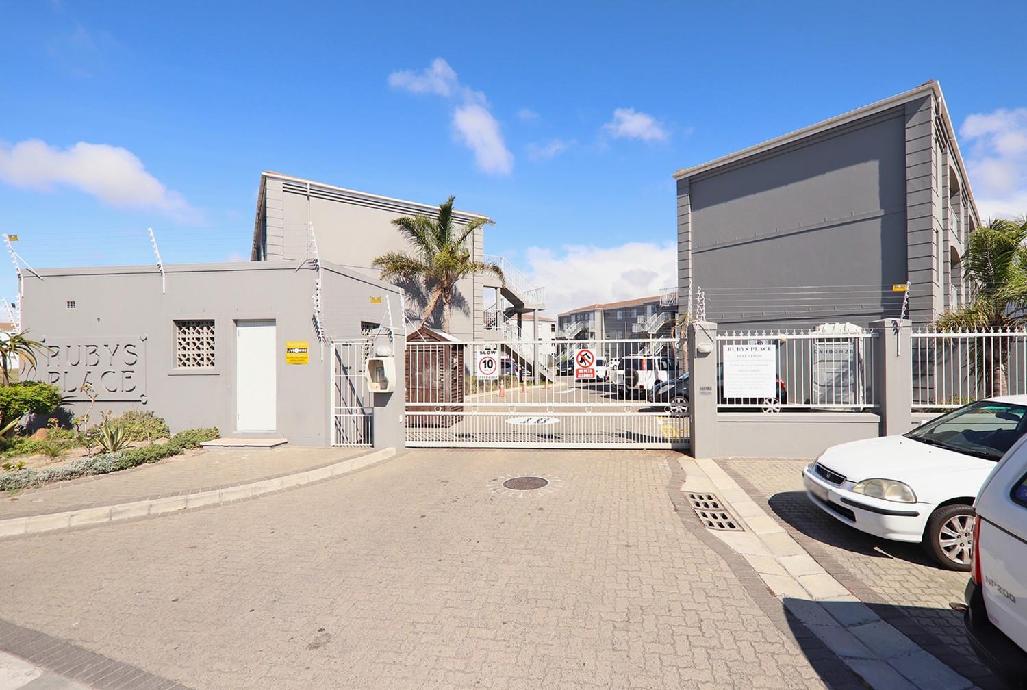 Lansdowne Property Apartments / flats for sale in Lansdowne