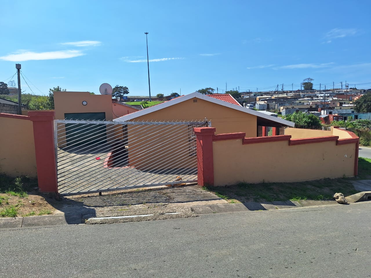 3 Bedroom House for sale in Gompo Town P24114208960