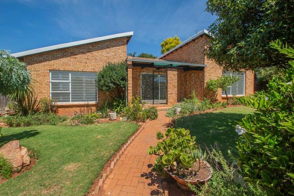 Calling all property buyers that are looking for a fully renovated freehold property ...