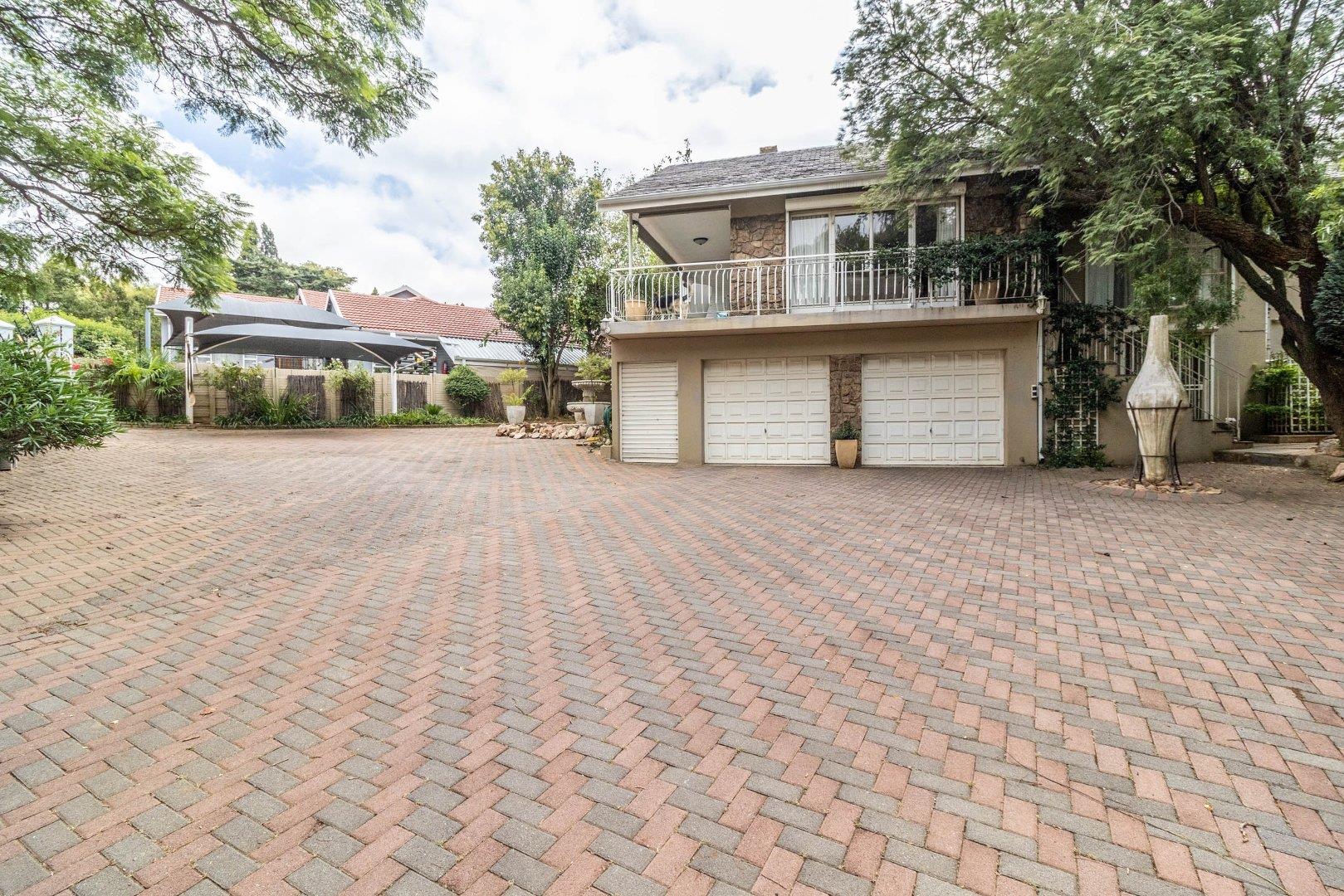 3 Bedroom House for sale in Glenvista 6 Marion Avenue P24114241898