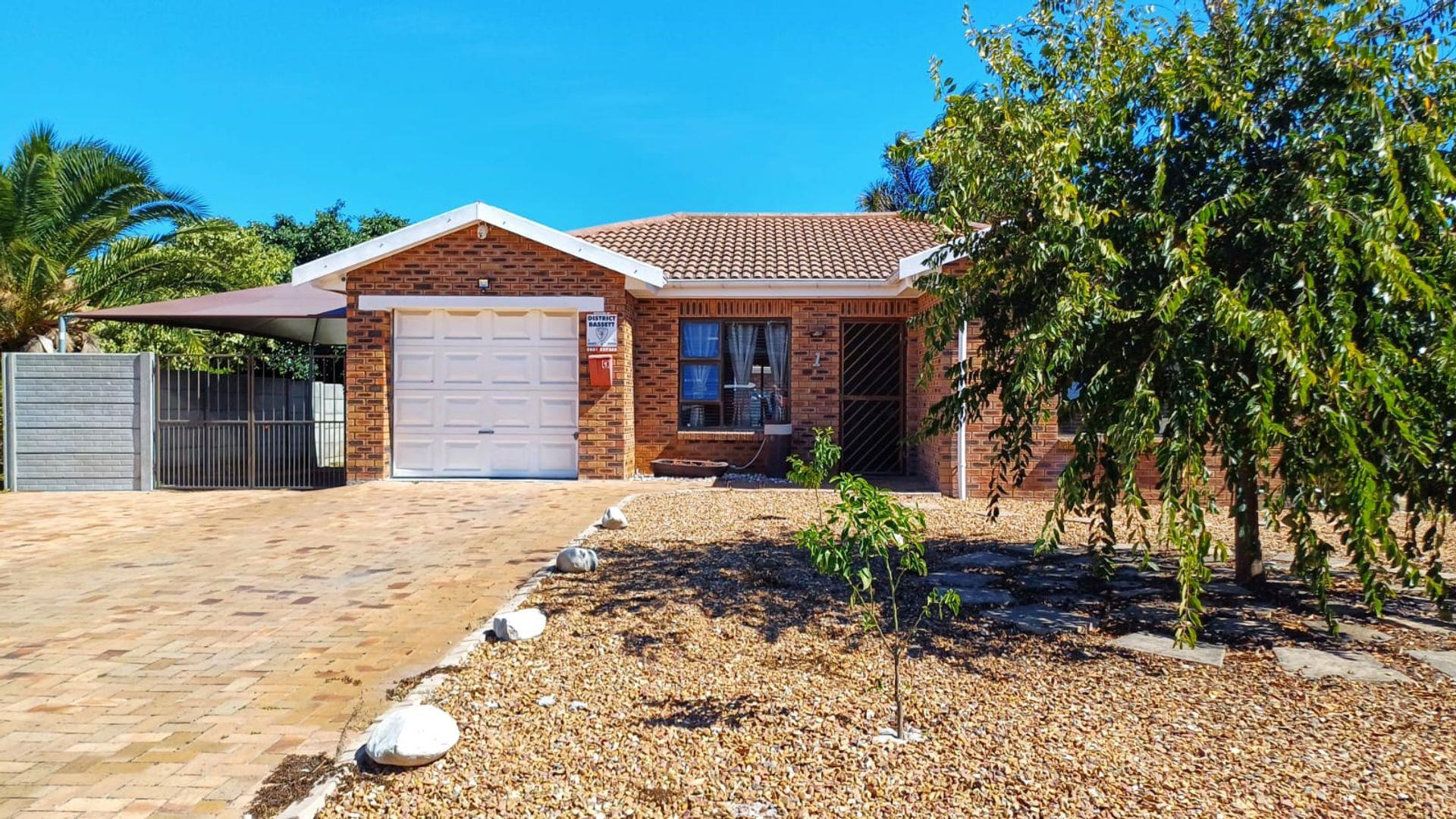 2 Bedroom House for sale in De Oude Spruit - P24-114216505