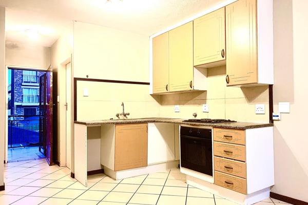 Making your dream home your reality! Step into this 1st Floor Studio Apartment and make it yours today

Features:
- Spacious studio ...