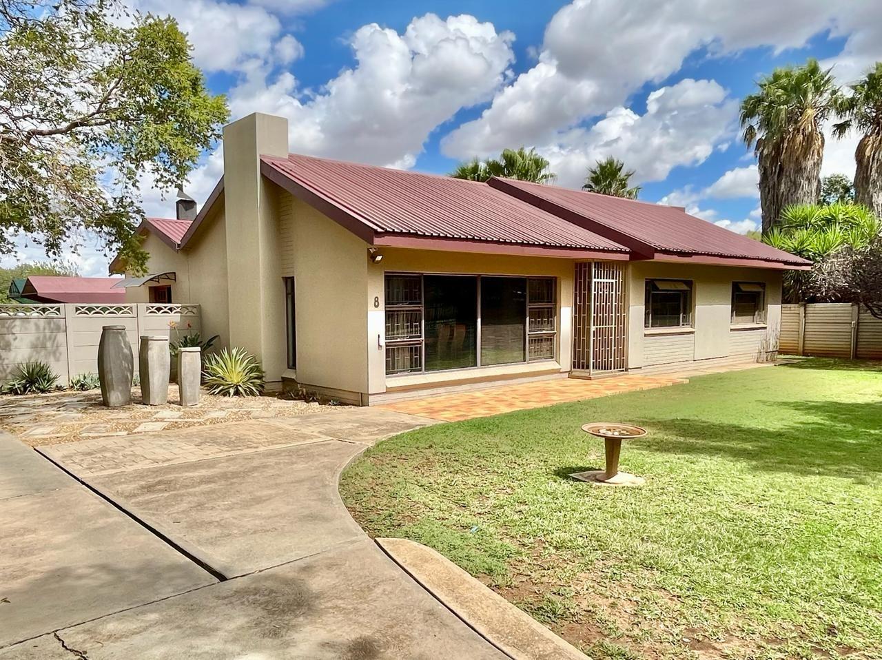 3 Bedroom House for sale in Lichtenburg P24114217598