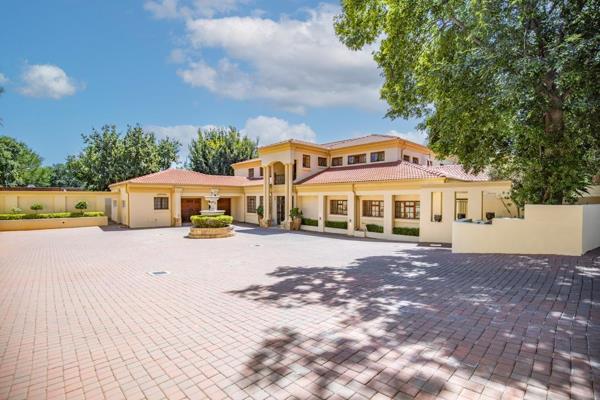 Luxurious 9-Bedroom Guesthouse in the Heart of Lynnwood 
Experience ultimate comfort and elegance at this stunning 9-bedroom ...