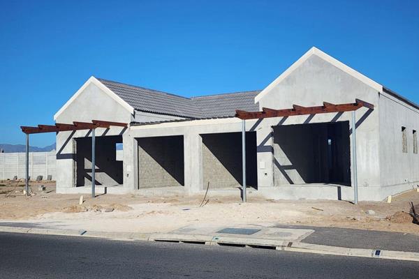 Cardinal Avenue is situated in Hagley, Kuils River. This house offers all the convenience of city living and its chic modern design ...