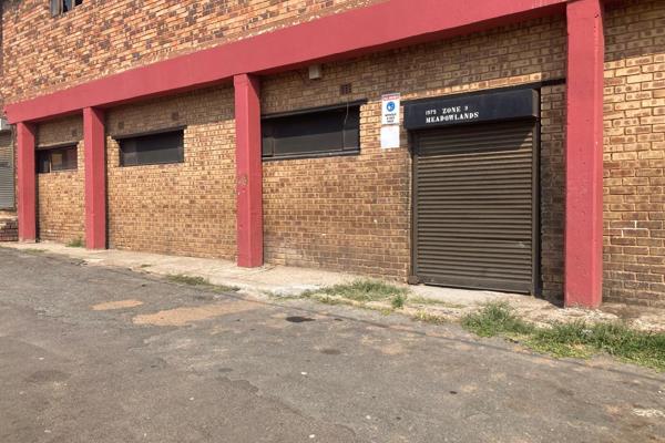 Commercial property in Meadowlands ideal for any type of business opportunity 

Inside: 

Open plan reception 

Separate open ...