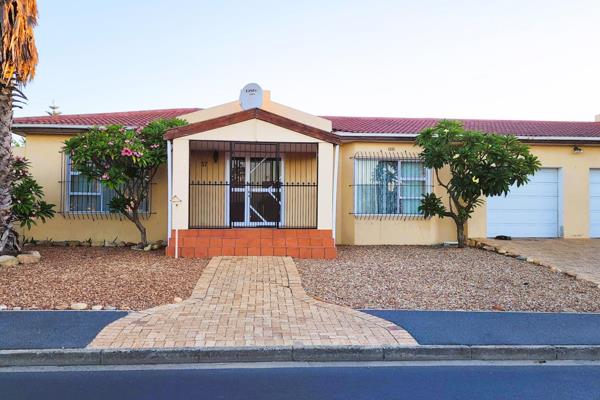 Introducing this stunning 4 bedroom property for sale in Northpine with Swimming ...