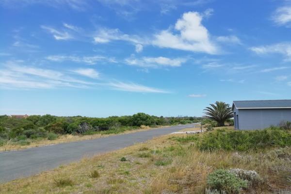 Vacant stand in Kleinbaai.
This stand 1040m2 is one of the larger ones available in the ...