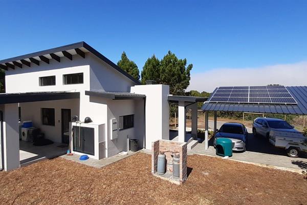 Newly built and off the grid house(say goodbye to load-shedding) up for rent.

A ...
