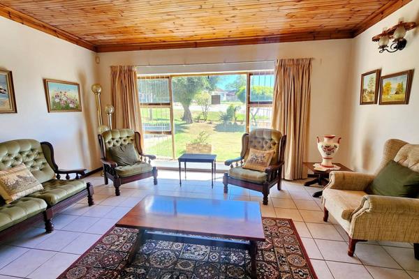 This neat family home is situated in Vanes Estate and offers:

Formal lounge
4 Bedrooms ...