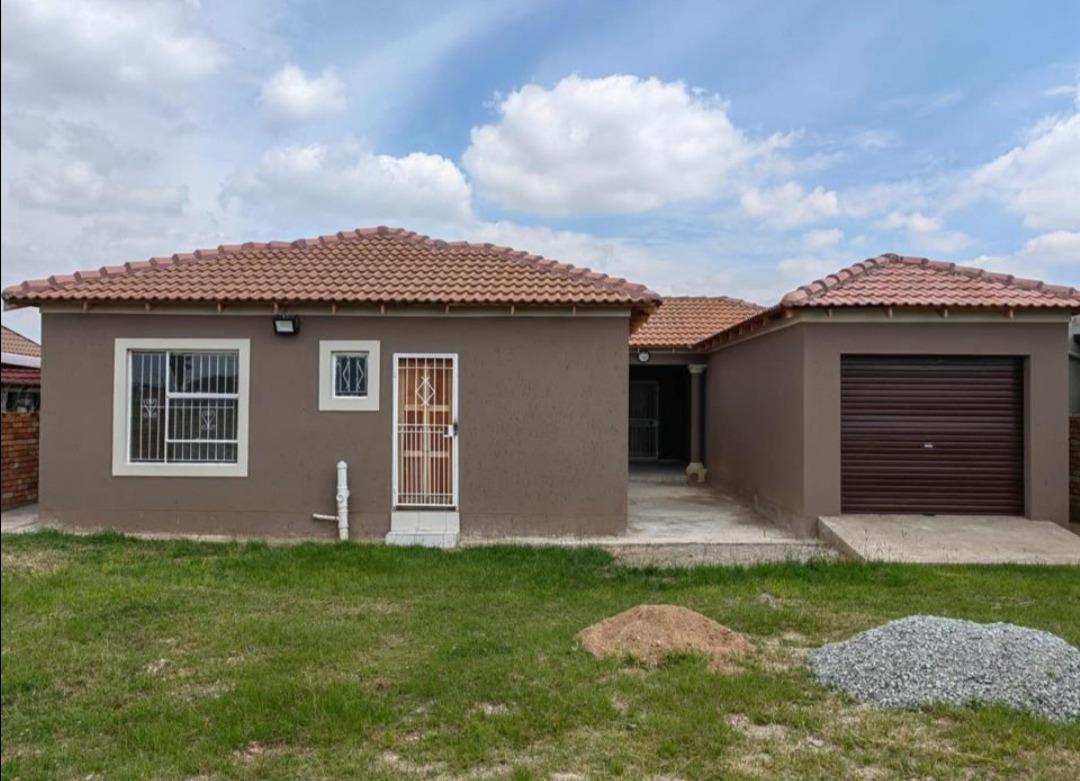 Lenasia South Property Houses for sale in Lenasia South