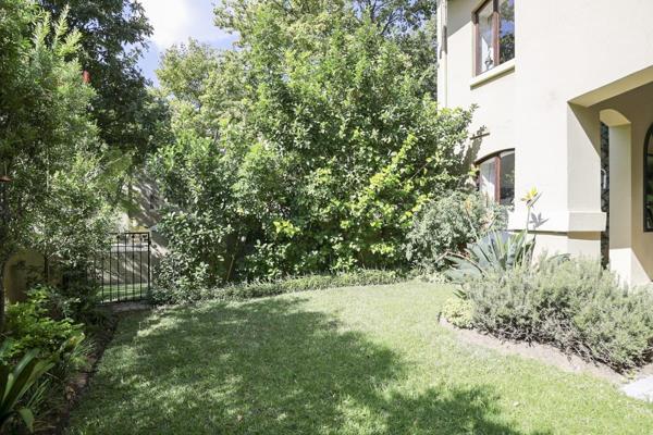 Magnificent and easy lock up and Go !
This home affers 2 bed 2 Bath (en suite) with 2 ...