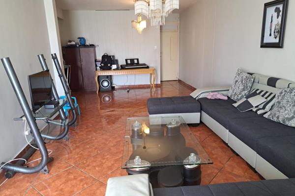 Step into this newly renovated &amp; fully tiled unit with 2 bedrooms, offering an ...