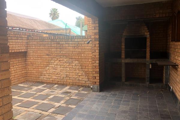 Charming Two-Bedroom Unit with Private Garden and Built-In Braai
Welcome to your new ...