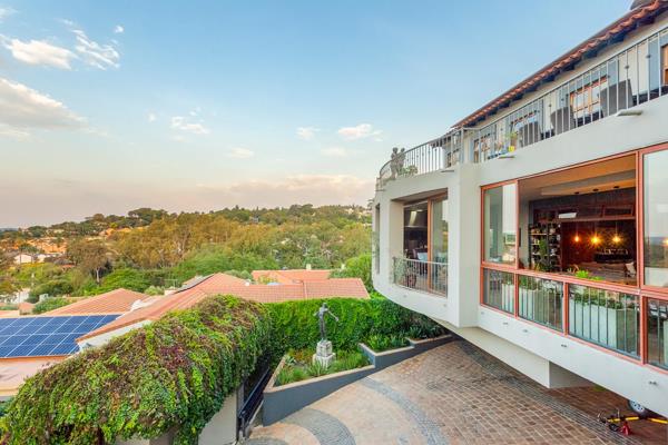 Iconic Waterkloof Village Villa with Spectacular Views

EXCLUSIVE SOLE MANDATE

This architectural multi-level masterpiece, expertly ...