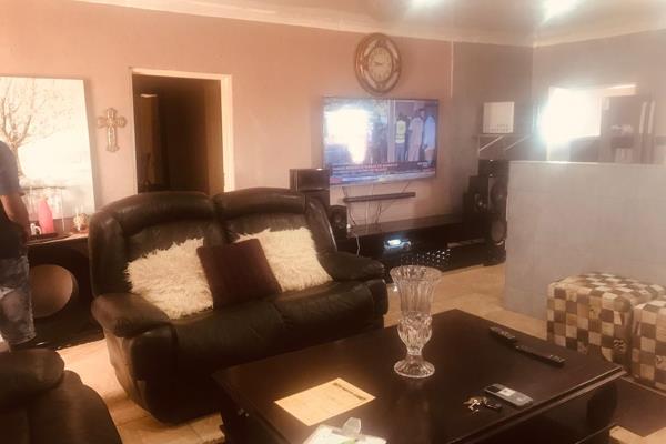 Cash buyers. Forever home that can fit your desire at the Tribal (Rural) side of RANOTO(MOLETJIE).

The property is within walking ...