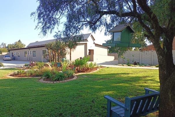 This retirement village caters for clients 50 years and older.  This newly built village offers you one open plan bedroom with a modern ...