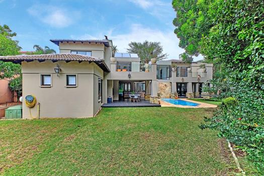 5 Bedroom House for sale in Fourways Gardens