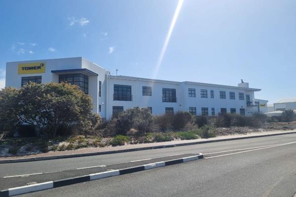 Discover unparalleled industrial potential with this 3208m2 building for rent in ...