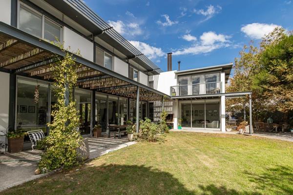 Asking price R10 900 000...looking at offers from R10 000 000.

Are you looking for the perfect industrial-style home that offers a ...