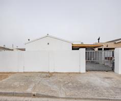 Townhouse for sale in Parow Valley