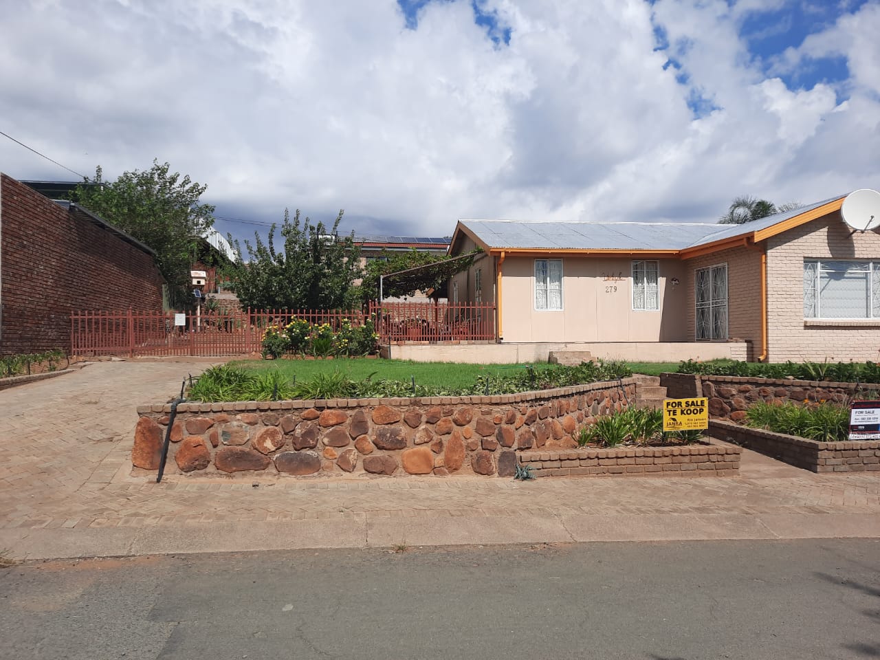 Property and houses for sale in Philipstown Philipstown Property