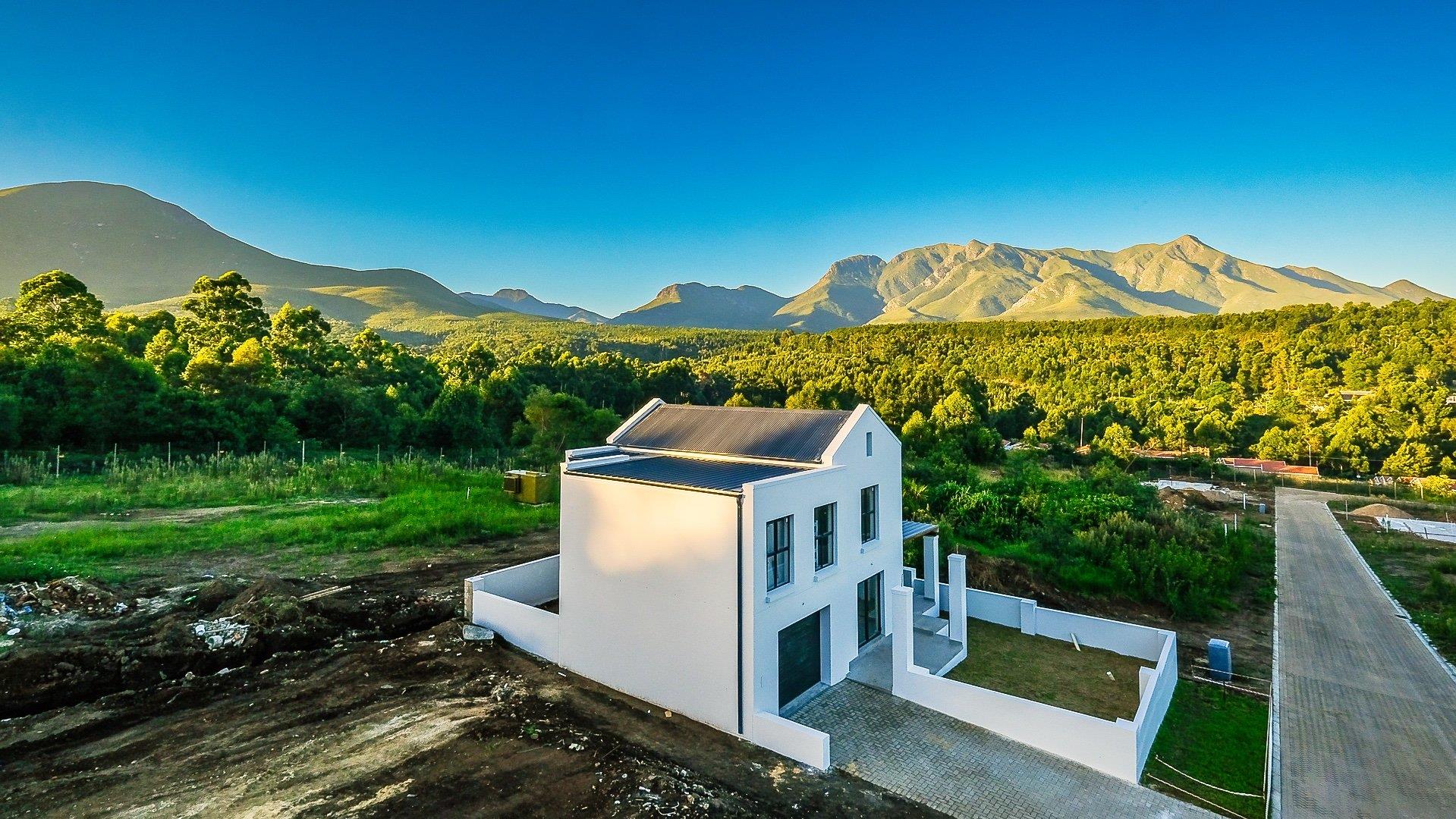 3 Bedroom House for sale in Mountain View Estate Erf 4170 P24112689643