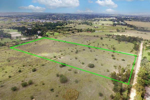 The only vacant stand of this size currently available which is perfectly positioned less than 1 km from the closest tar road.  This ...