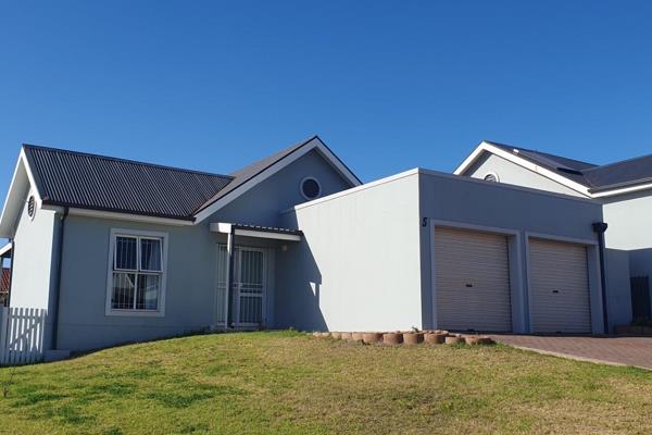 This beautiful 3 Bedroom Home sets itself apart from others in the area with it's modern flair and secure environment.

A ...