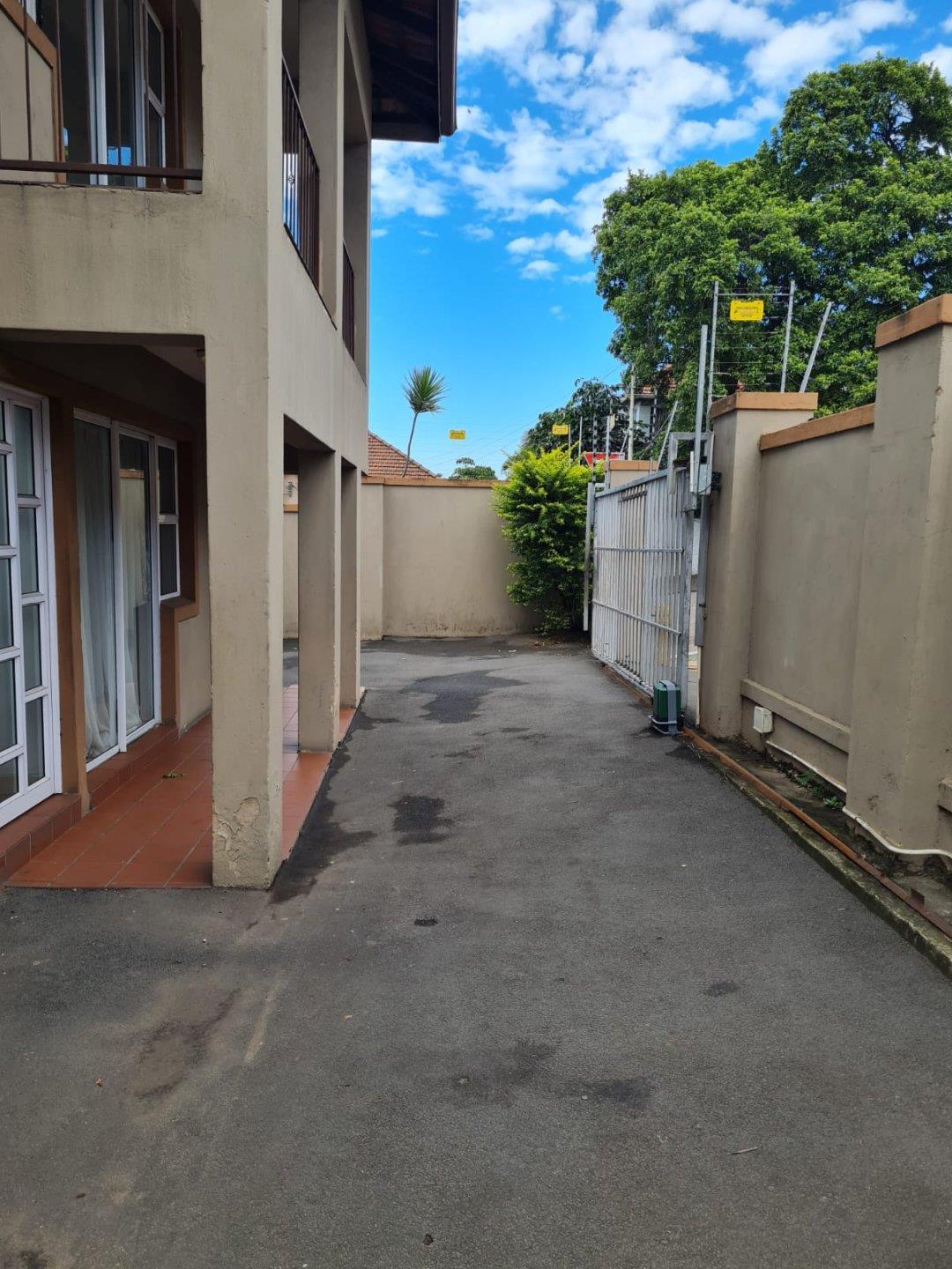 3 Bedroom Apartment / flat to rent in Umbilo P24114247988