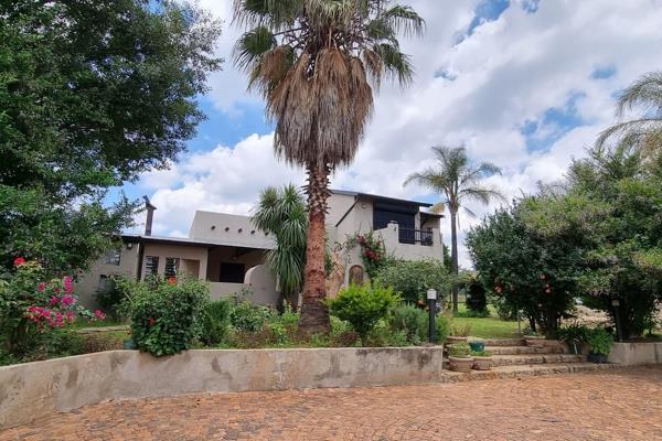 5,9 hectare Property in Drumblade, Midvaal
This beautiful property is a jewel of Drumblade situated at the foot of Perdeberg; opposite ...