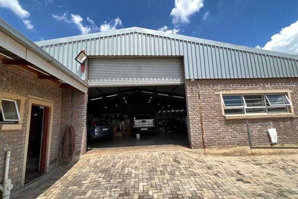 Neat and spacious property comprising of a warehouse as well as there&#39;s a 3 bedroom ...