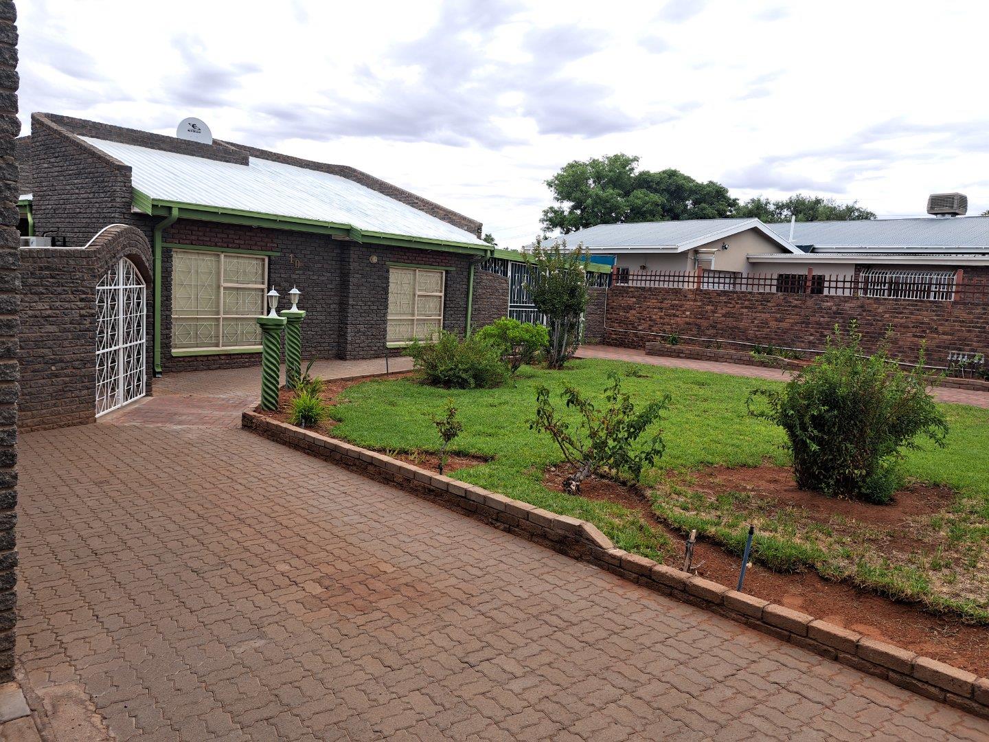 3 Bedroom House for sale in Flora Park P24114249363