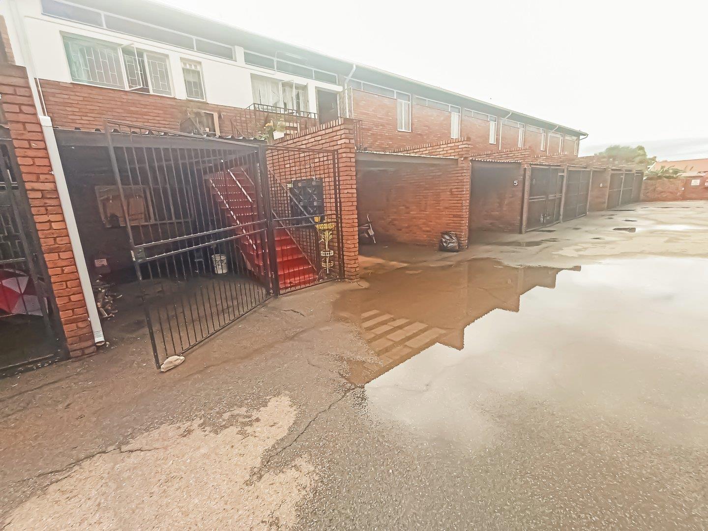 2 Bedroom Apartment / flat for sale in Casseldale P24114249972