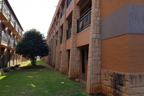 This lovely 32 square ground floor unit has just entered the market. Located in the ever popular Bains Game Lodge, close to major ...