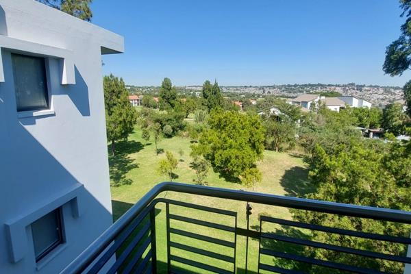 This upstairs top floor apartment is located in a secure golf estate, offering peace of ...