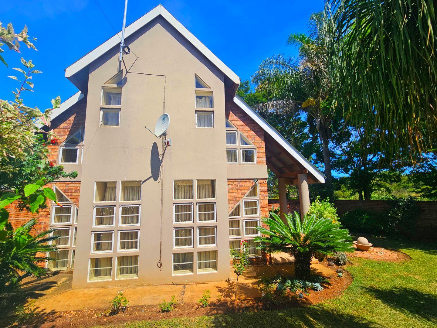 3 Bedroom House for sale in Louis Trichardt - P24-114244407