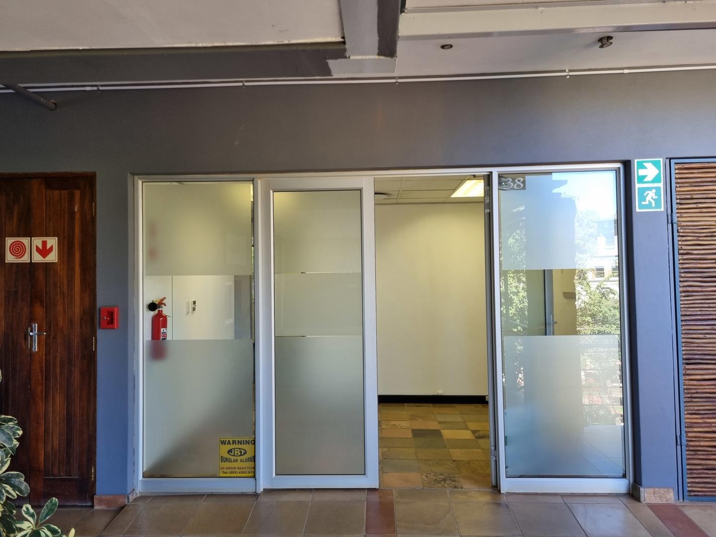 Commercial property to rent in Langenhovenpark - 6 Du Plessis Road ...