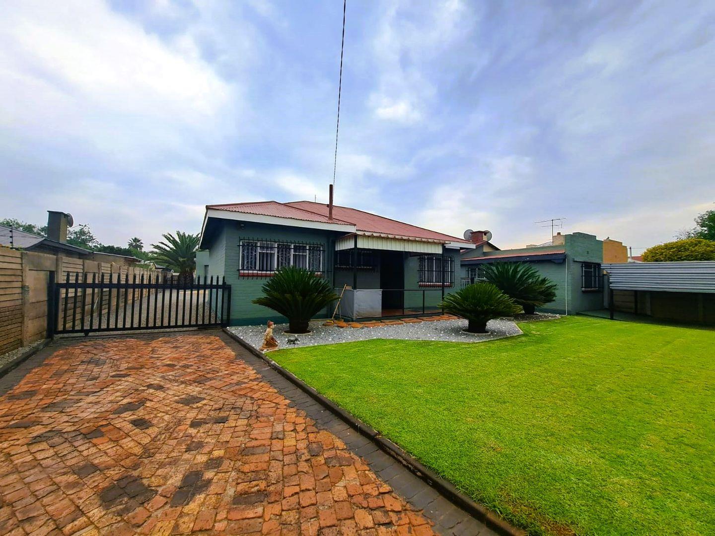 2 Bedroom House for sale in Duncanville P24114255818