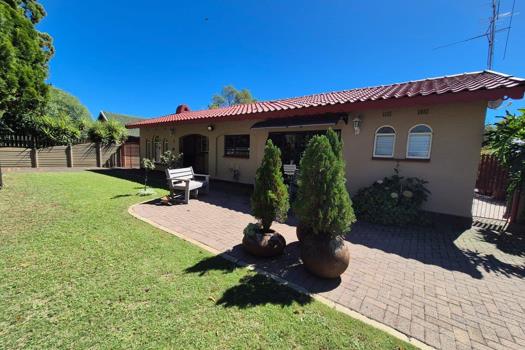 3 Bedroom House for sale in Vaalpark