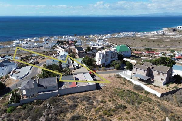 **Exclusive Sole Mandate**
*Agent base in St Helena bay*

Property Overview:

• Large ...