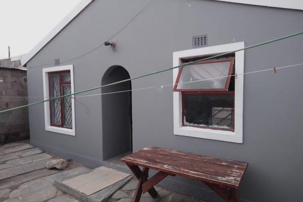 Sizwe Mlungwana Properties is happy to introduce this 3bedroom house in 
Griffiths Mxenge.
It consist of 3bedrooms ,lounge ,kitchen ...
