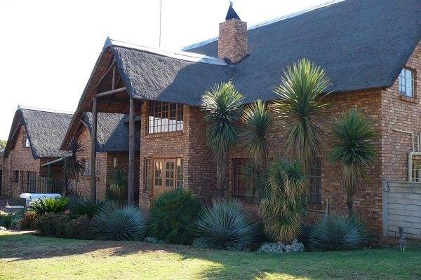 Owners relocating. Price reduced. !!!!!!
Raslouw on.  Beautiful, pastoral bushveld haven for sale.
This lovely, secluded property ...