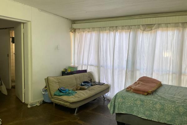 Tho Bedroom for rental in Meyerspark (communal hose) 
Available from immediately 

Two bedrooms, One shower, one toilet , Sitting ...