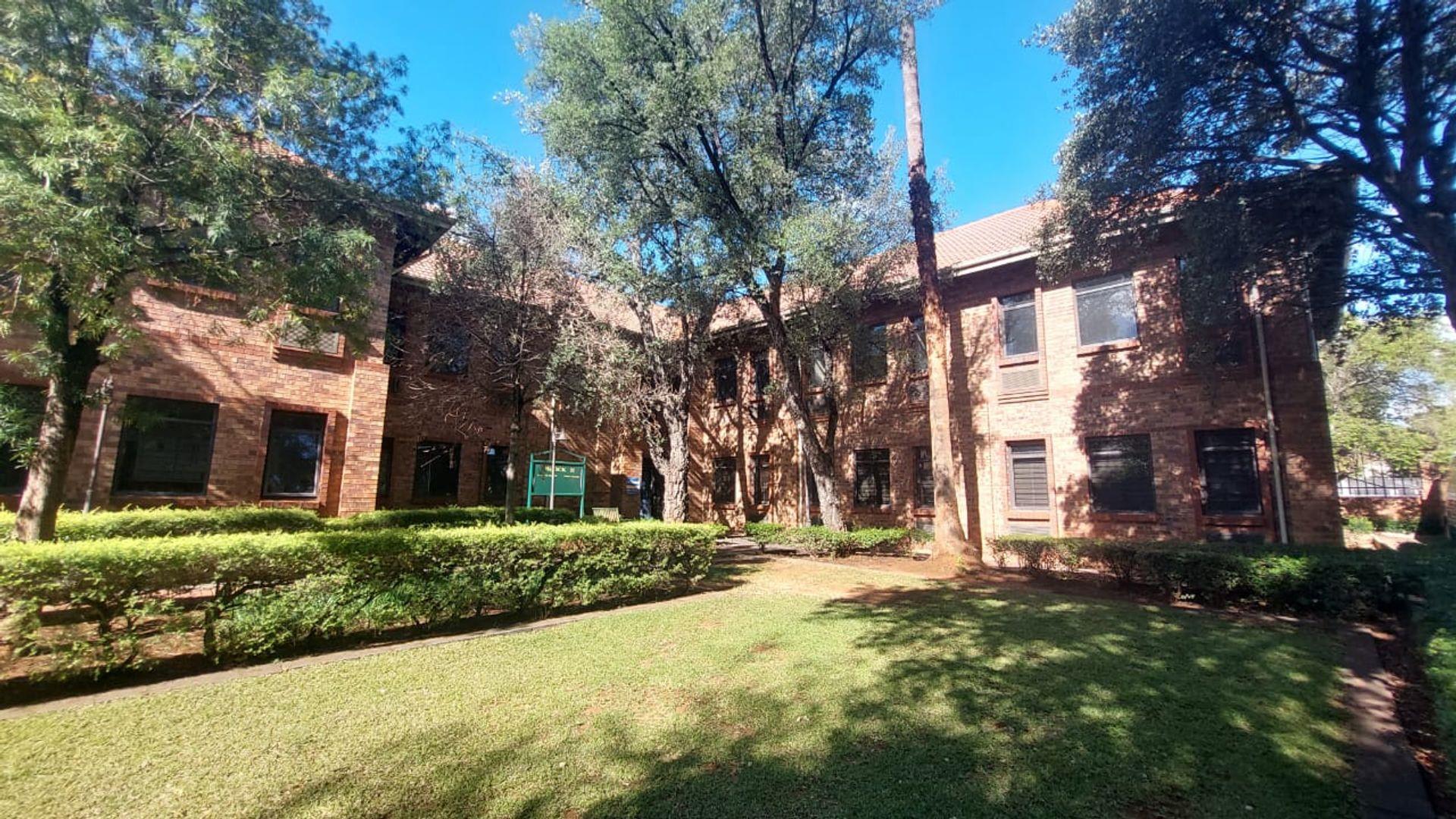 Commercial property to rent in Lyttelton Manor Unit H/39 Waterford