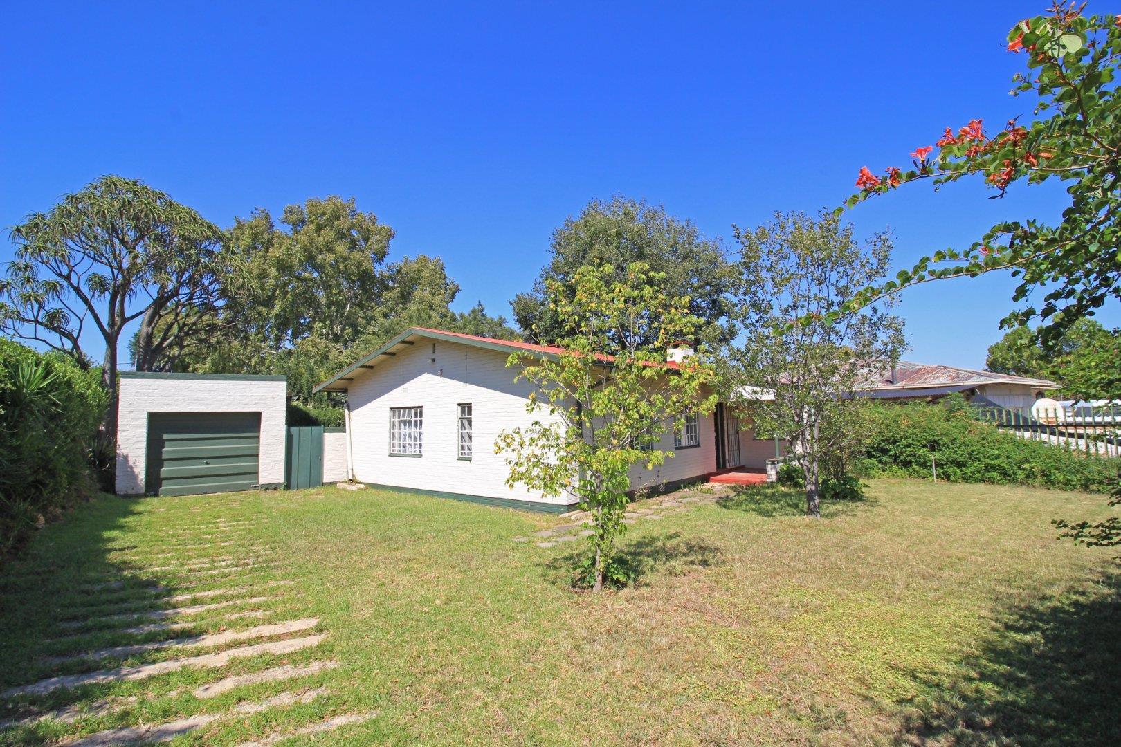 2 Bedroom House for sale in Parkhurst 19th Street P24114264409