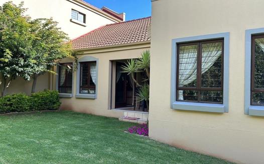 3 Bedroom Townhouse for sale in Boardwalk Meander