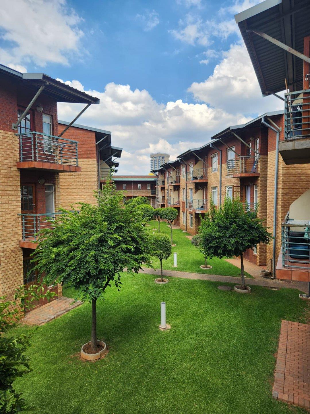 2 Bedroom Apartment / flat for sale in Braamfontein Werf - Corner Of ...